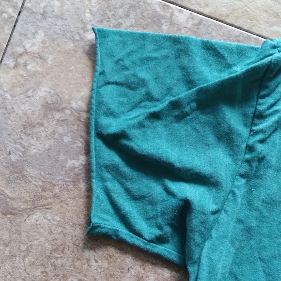 Modern Lux Bonita graphic cropped tshirt, size XS - Picture 3 of 7